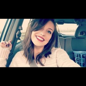 Meet your Posher, Avery